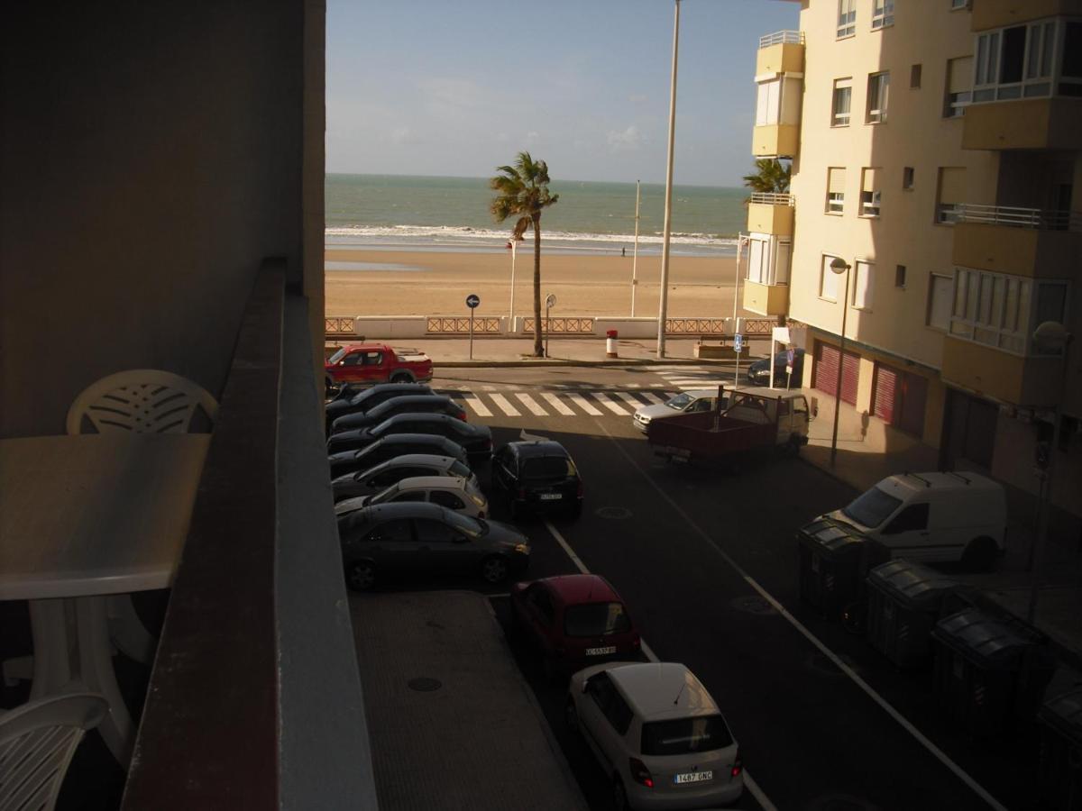 Azul Maritimo Apartment Cadiz Bagian luar foto