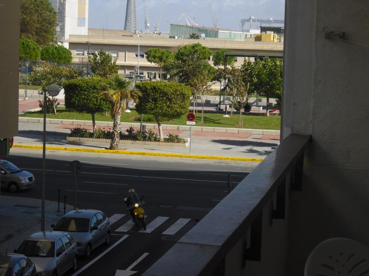 Azul Maritimo Apartment Cadiz Bagian luar foto